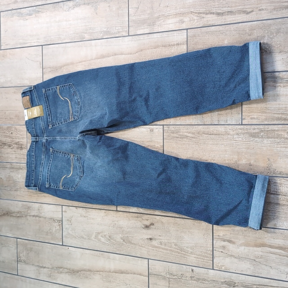 NWT Signature by Levis Distressed Cuffed Mid Rise Slim Boyfriend Denim Jeans - Picture 3 of 6
